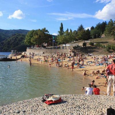 Plage du lac de Villefort