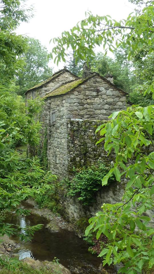 Vieux moulin à Vielvic